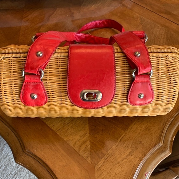 Wicker Purse ~Red Straps - Picture 1 of 5